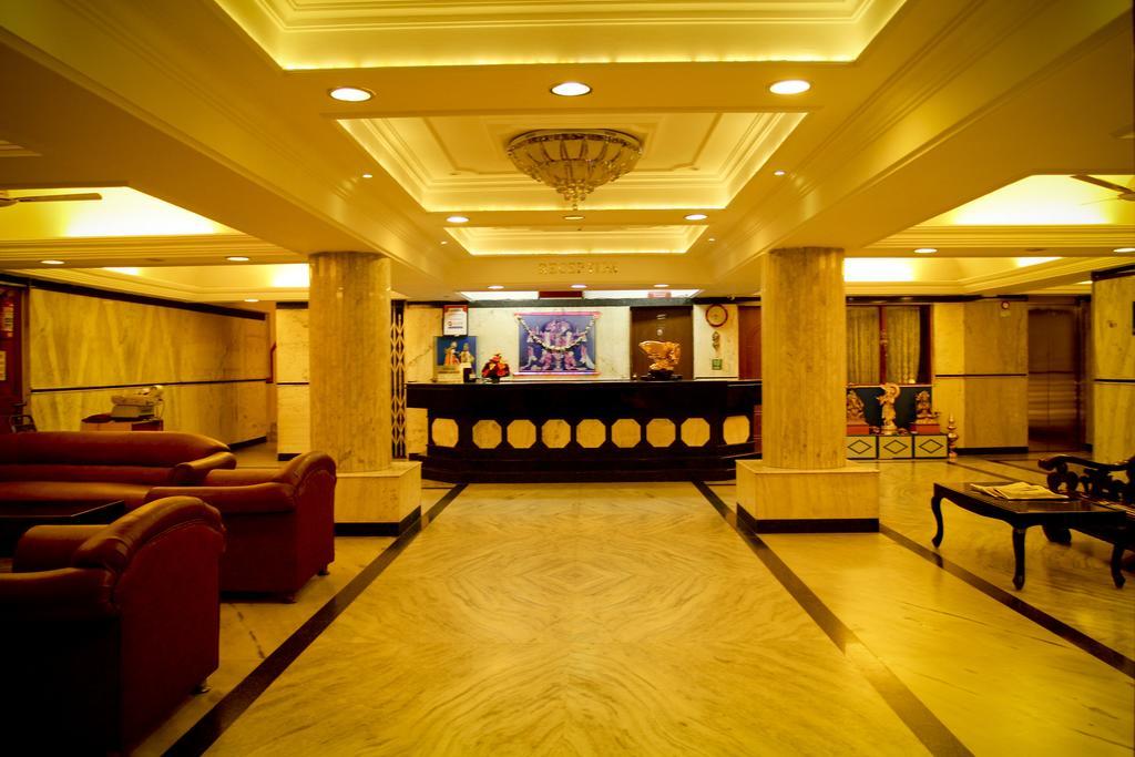 فندق Hosūrفي  Yasodha Towers المظهر الخارجي الصورة