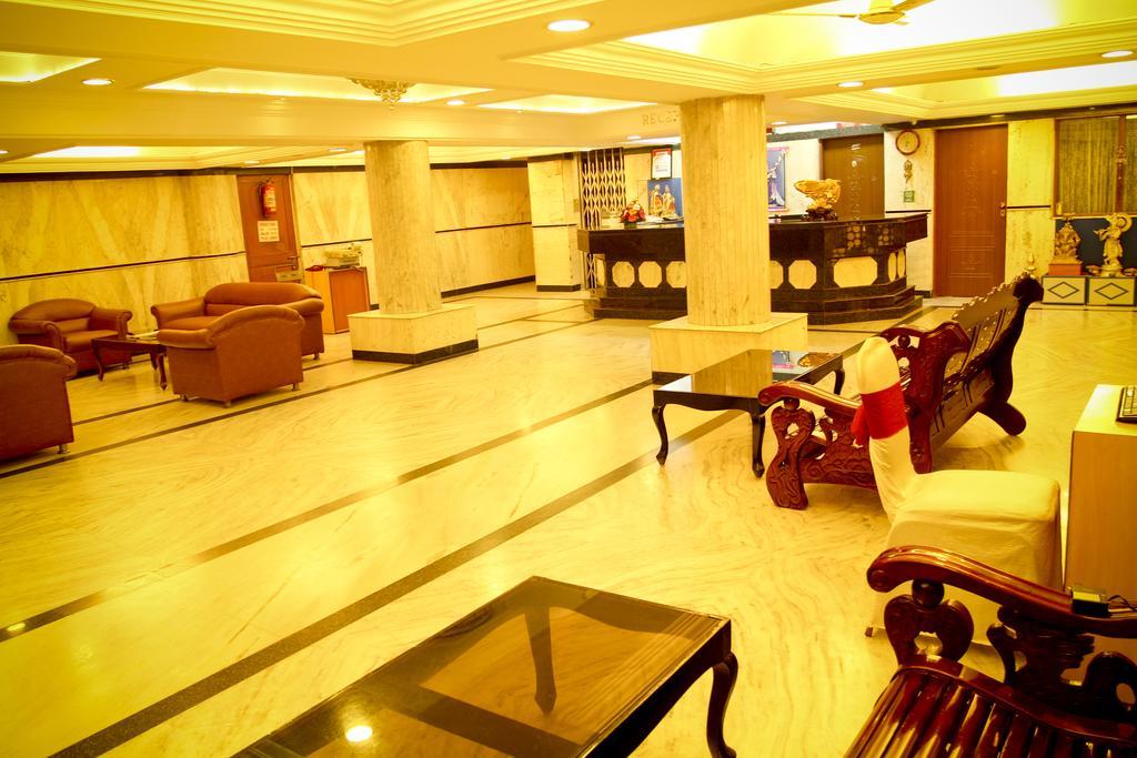 فندق Hosūrفي  Yasodha Towers المظهر الخارجي الصورة