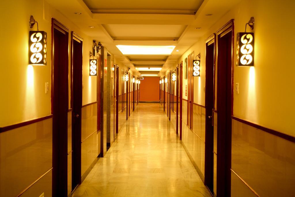 فندق Hosūrفي  Yasodha Towers المظهر الخارجي الصورة